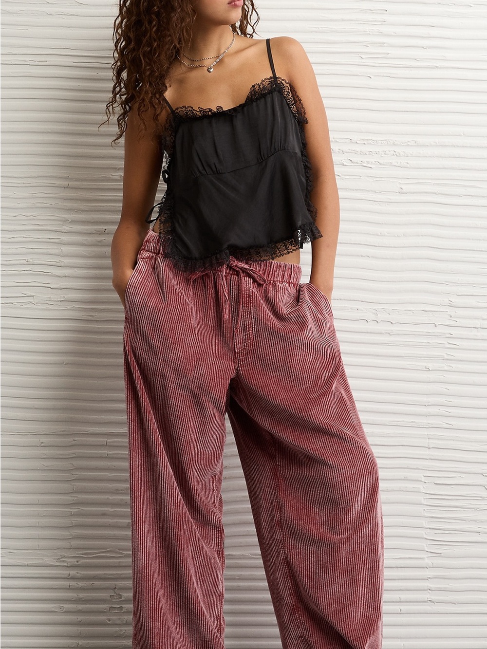 American Eagle Women’s Low-Rise Baggy Wide Leg Corduroy Pants - Picture 5 of 5